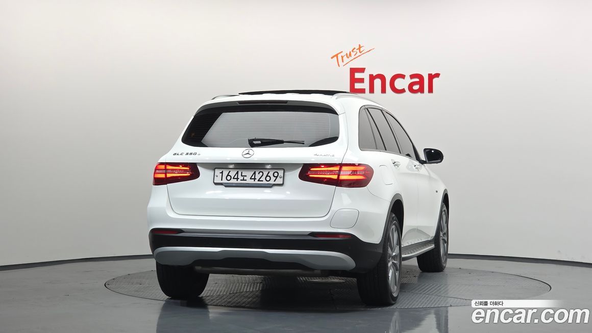 Mercedes-Benz GLC-Class 2019