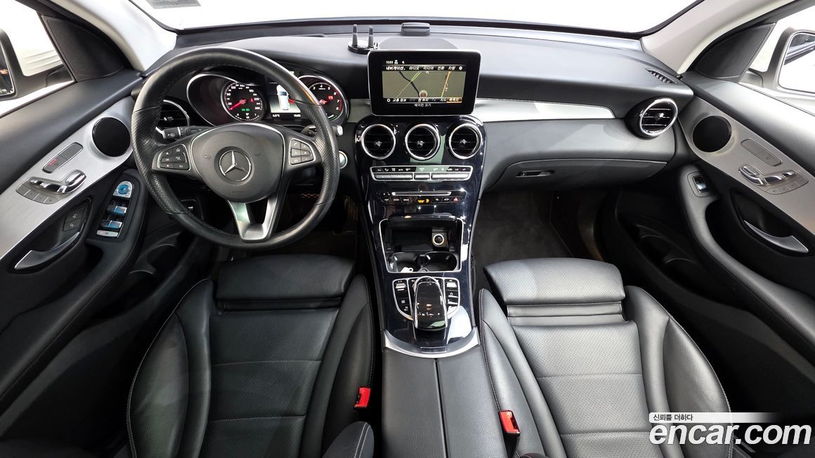 Mercedes-Benz GLC-Class 2019