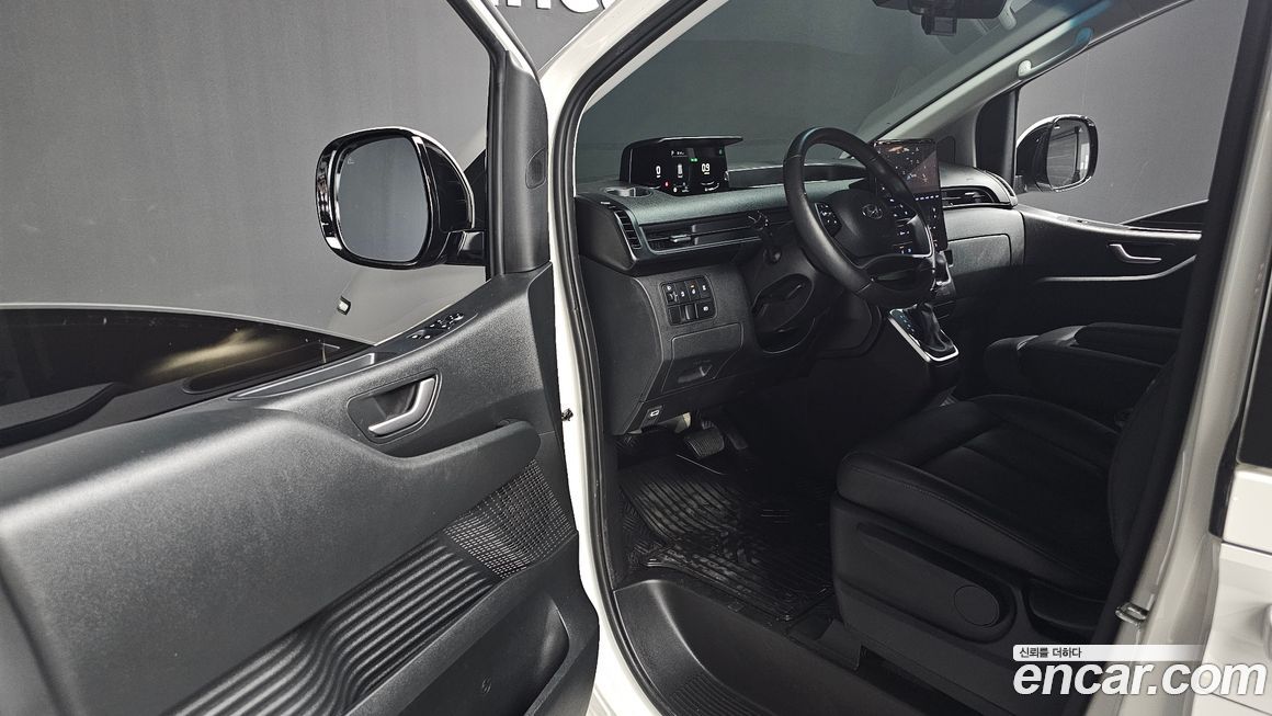 Hyundai Staria 2024