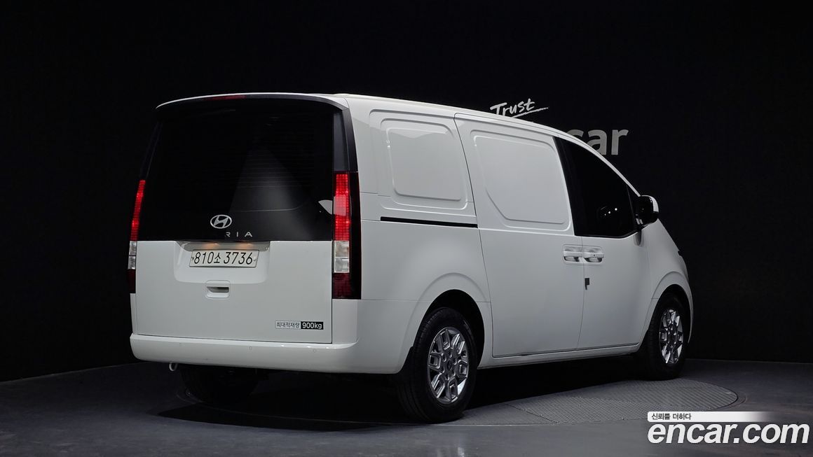 Hyundai Staria 2025