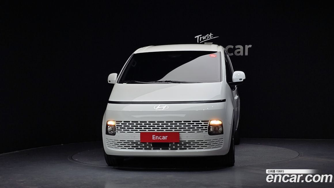 Hyundai Staria 2025