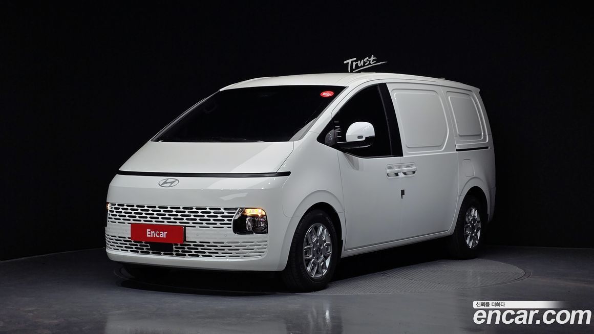 Hyundai Staria 2025