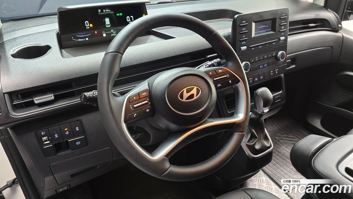 Hyundai Staria 2025