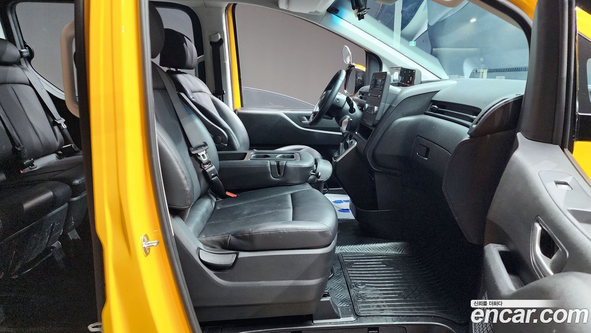 Hyundai Staria 2023