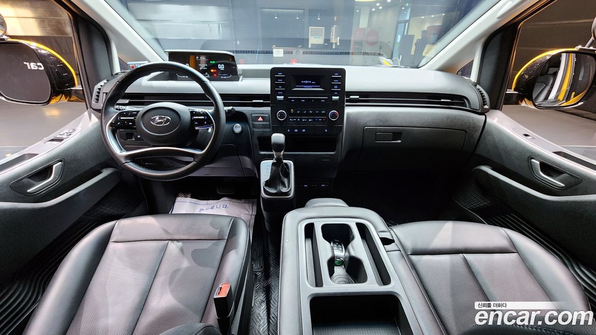 Hyundai Staria 2023