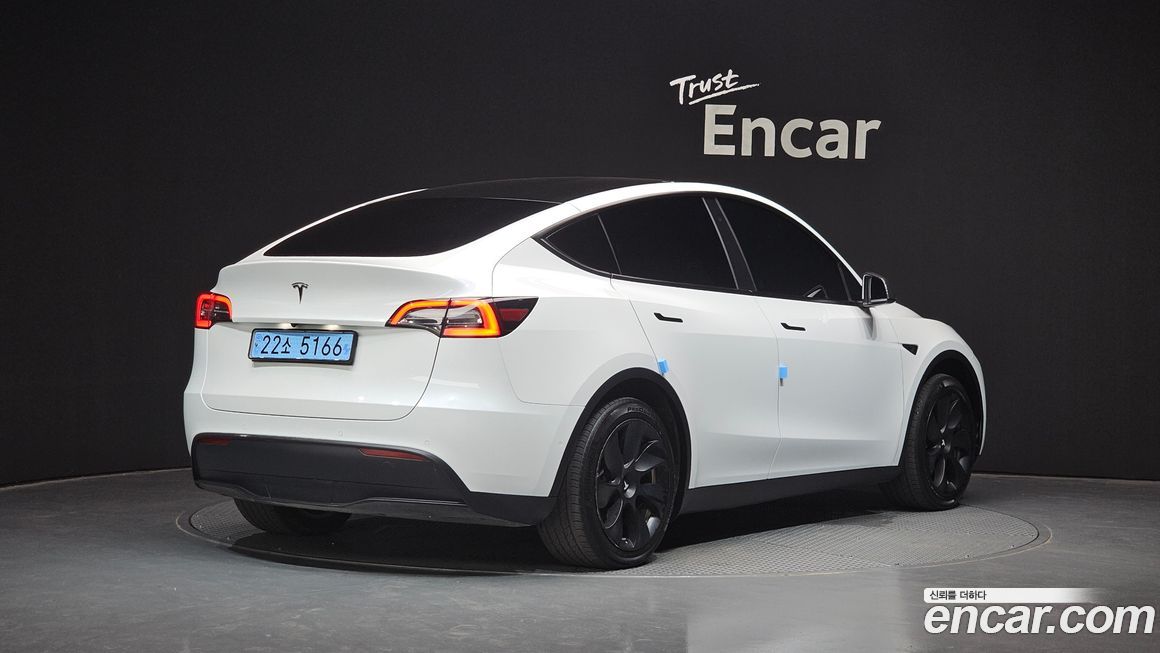 Tesla Model Y 2021