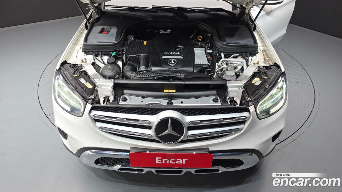 Mercedes-Benz GLC-Class 2021