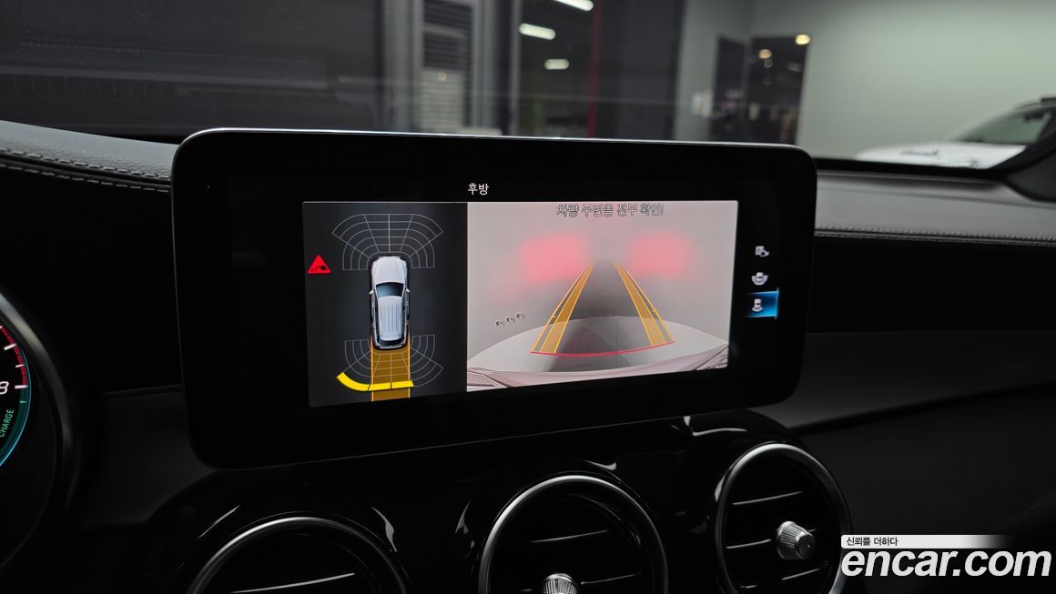 Mercedes-Benz GLC-Class 2021