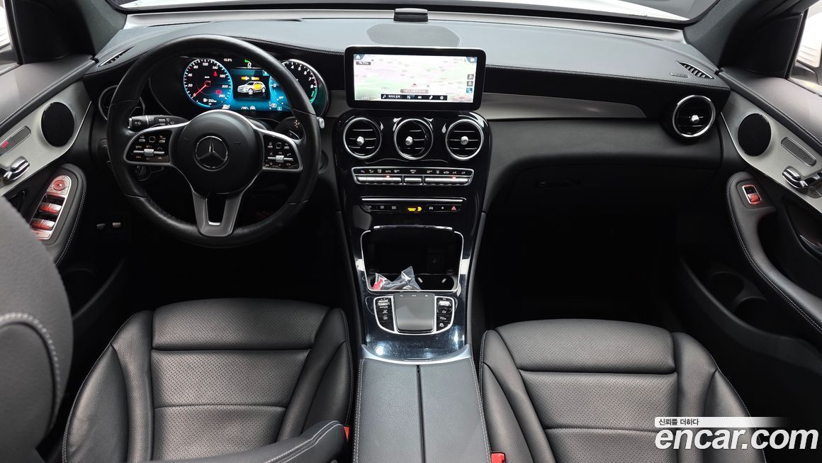 Mercedes-Benz GLC-Class 2021