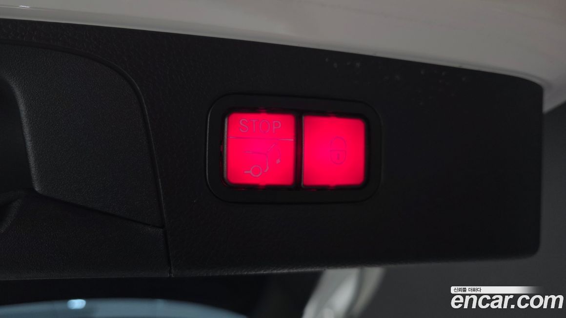 Mercedes-Benz GLC-Class 2021