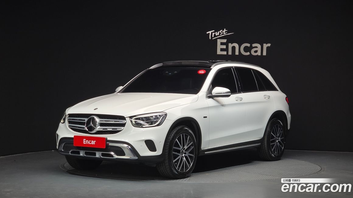 Mercedes-Benz GLC-Class 2021