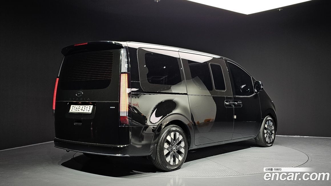Hyundai Staria 2022