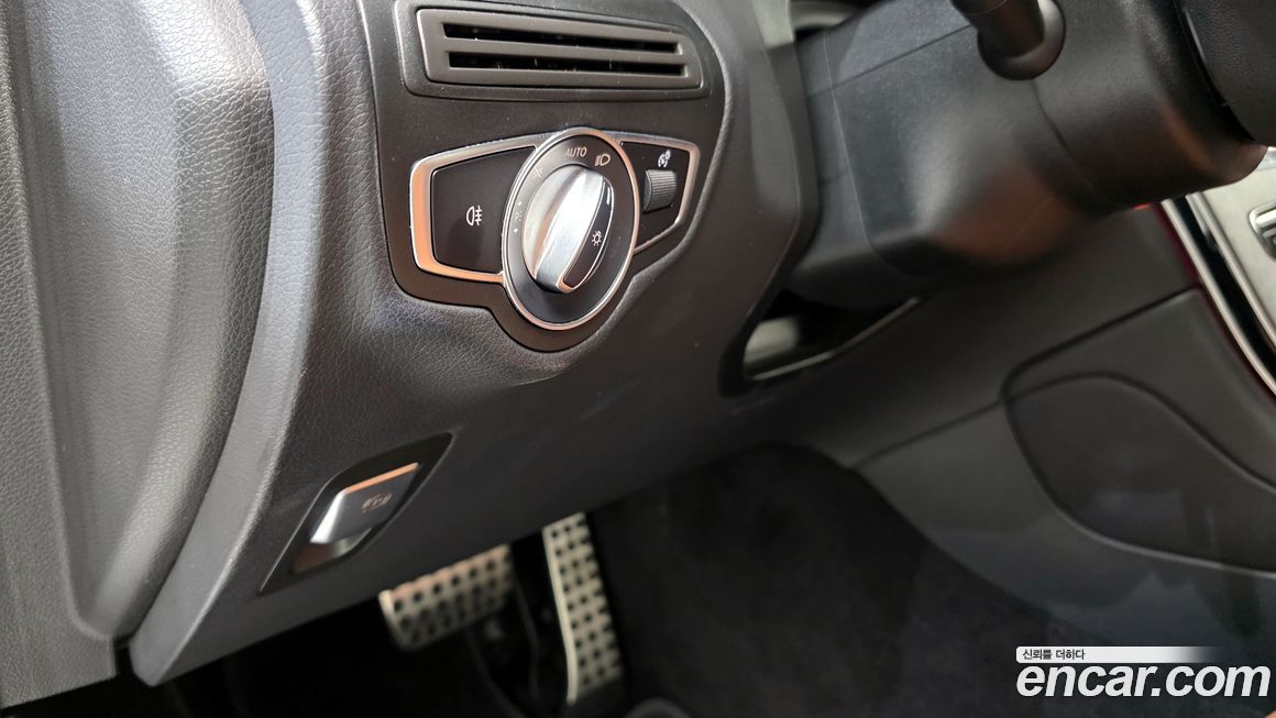 Mercedes-Benz GLC-Class 2021