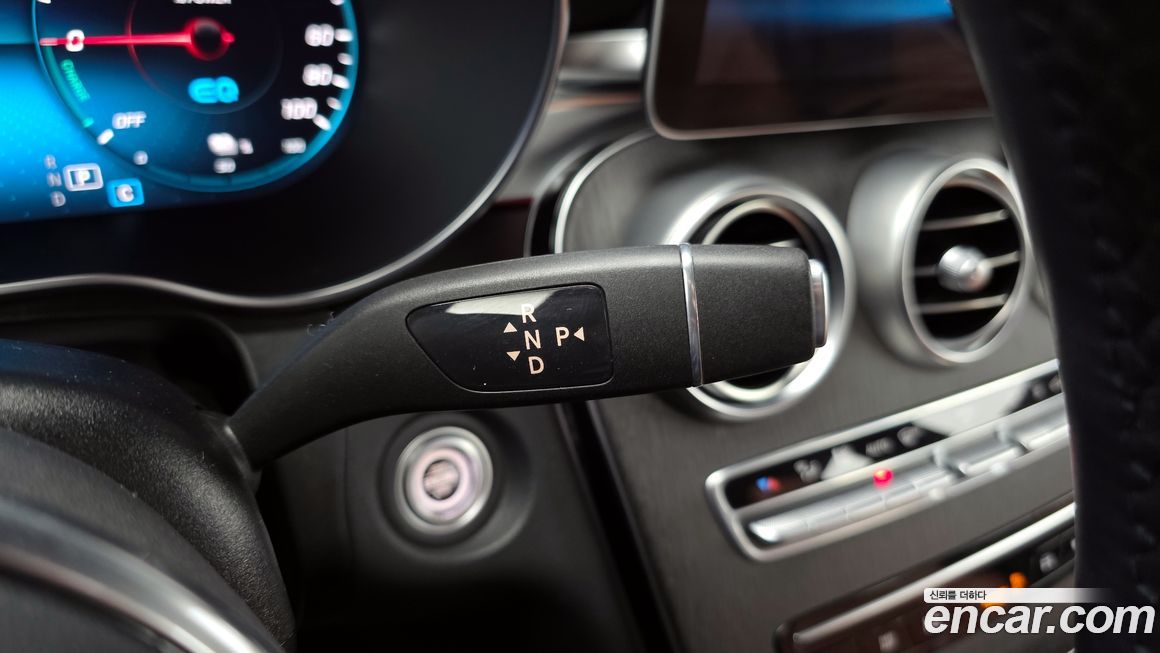 Mercedes-Benz GLC-Class 2021