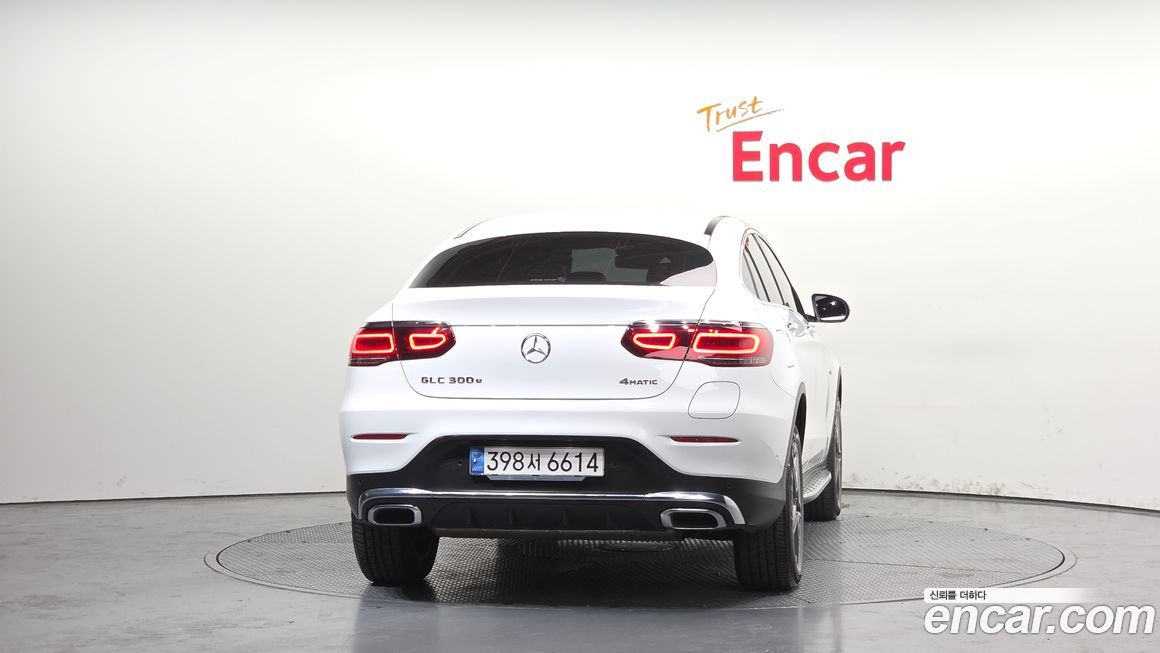 Mercedes-Benz GLC-Class 2021