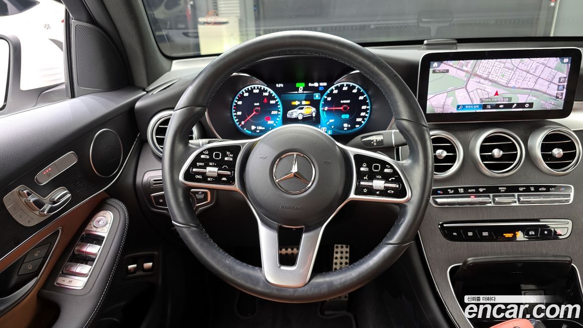 Mercedes-Benz GLC-Class 2021