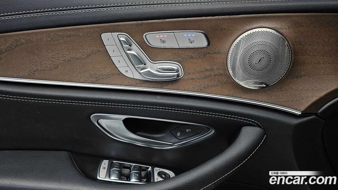 Mercedes-Benz E-Class 2022