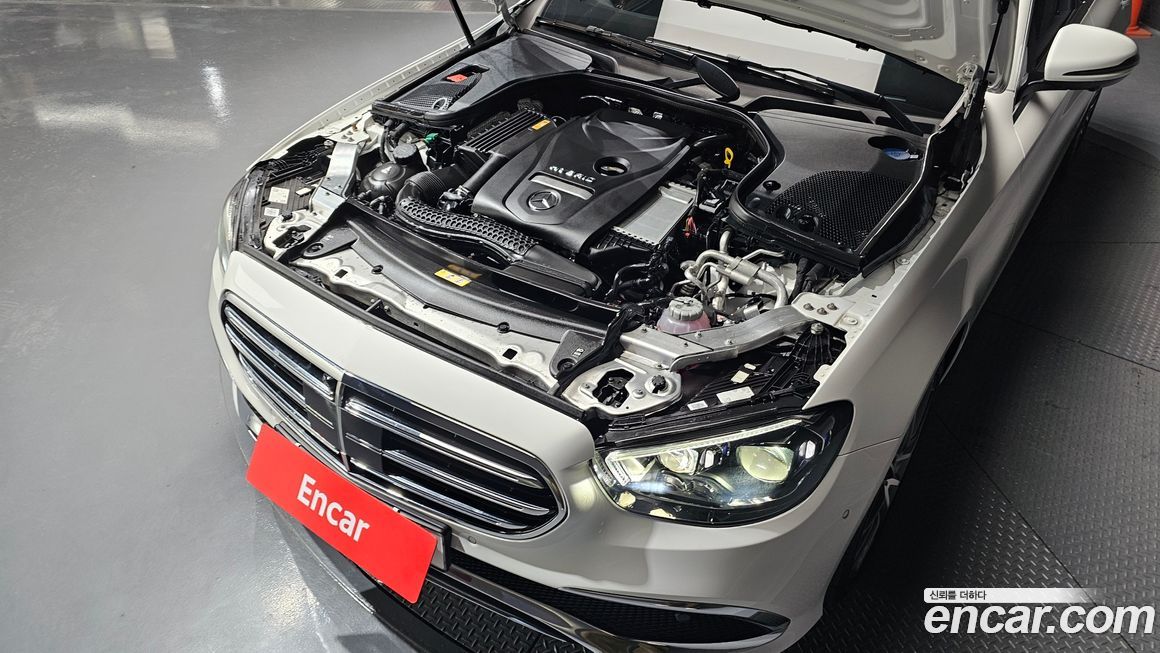 Mercedes-Benz E-Class 2022