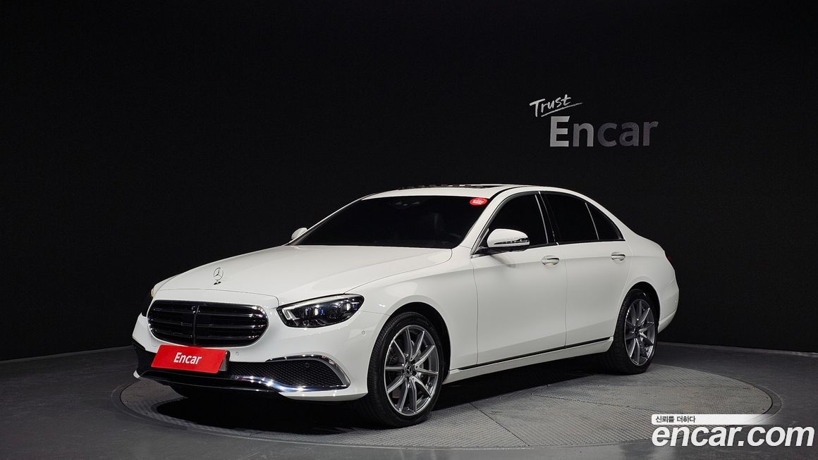 Mercedes-Benz E-Class 2022