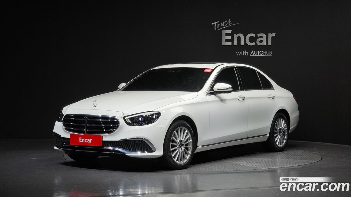 Mercedes-Benz E-Class 2022