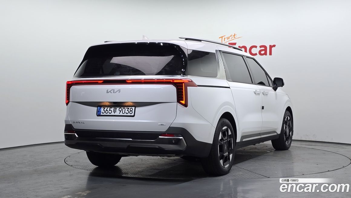 Kia Canival 2024