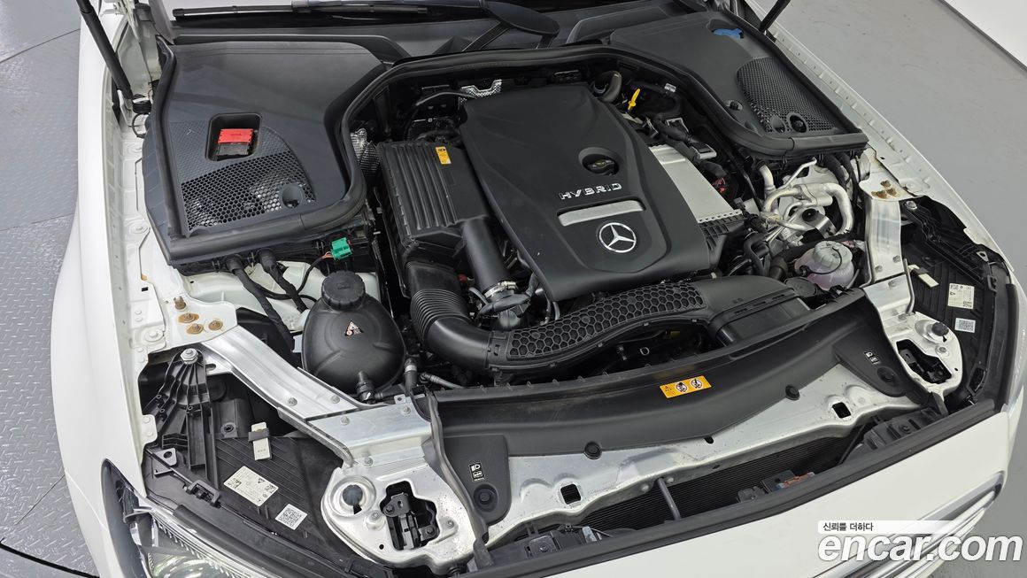 Mercedes-Benz E-Class 2023