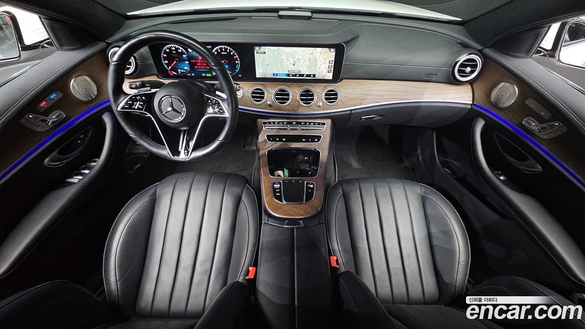 Mercedes-Benz E-Class 2022