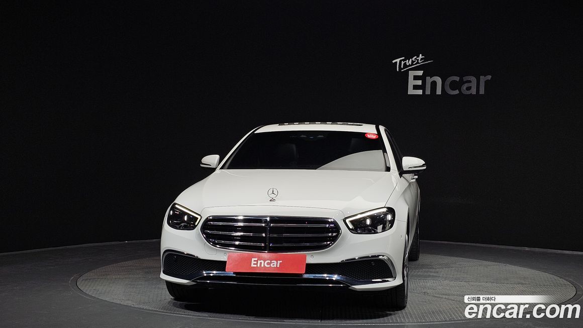 Mercedes-Benz E-Class 2022