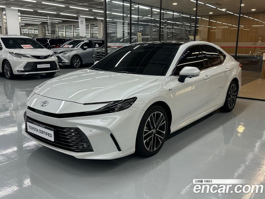 Toyota Camry 2025
