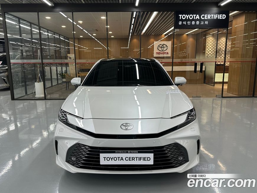 Toyota Camry 2025