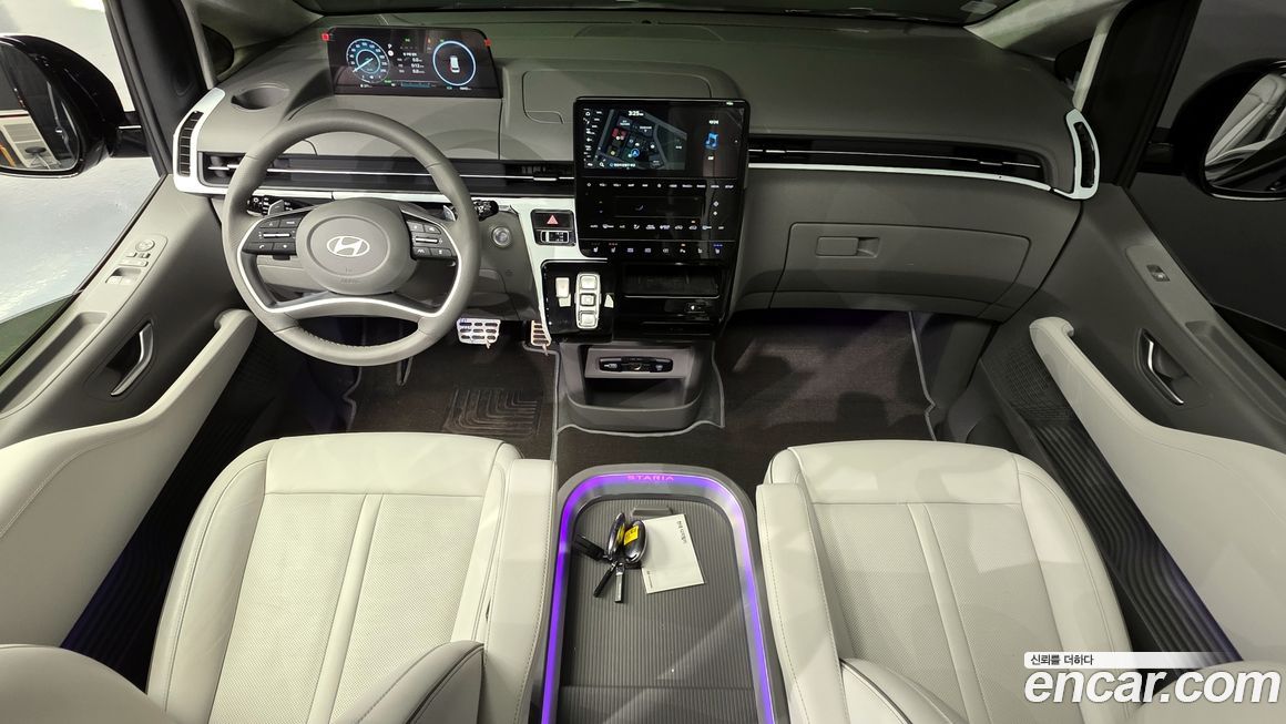 Hyundai Staria 2025