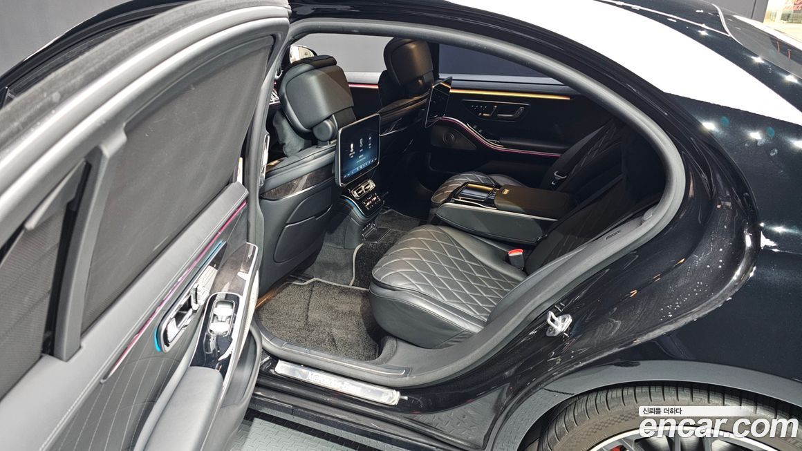 Mercedes-Benz S-Class 2021