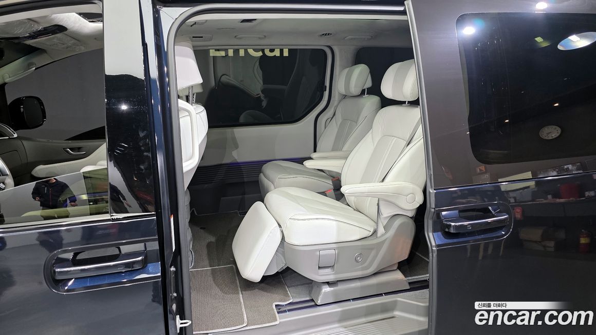 Hyundai Staria 2025