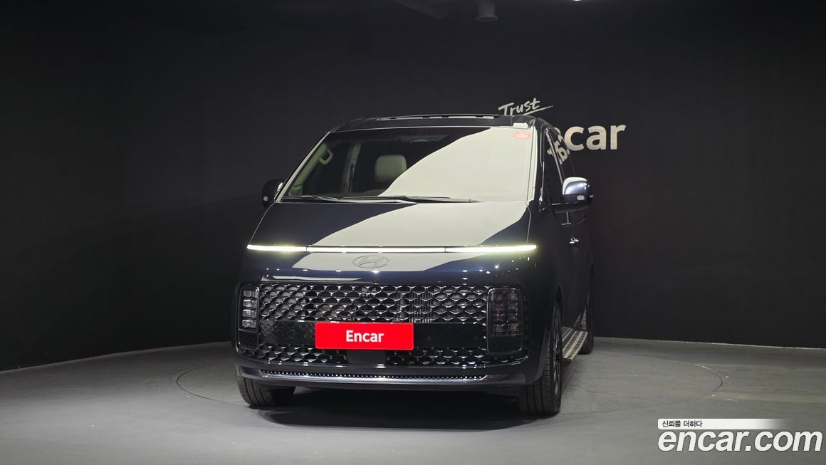 Hyundai Staria 2025
