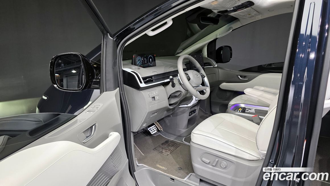 Hyundai Staria 2025