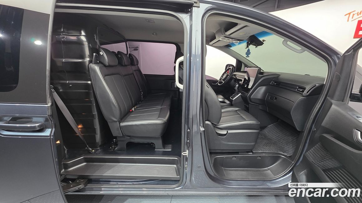 Hyundai Staria 2023