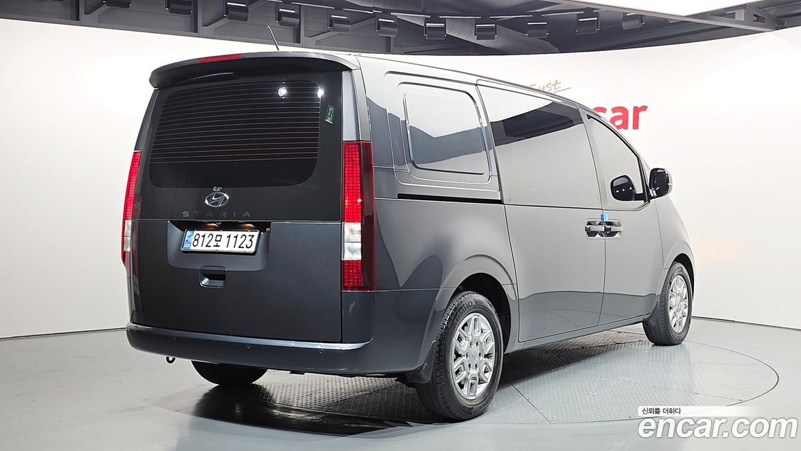 Hyundai Staria 2023
