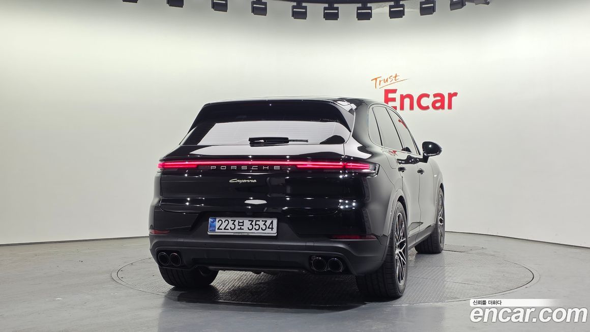 Porsche Cayenne 2024