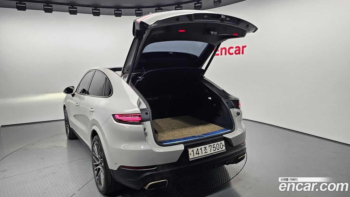 Porsche Cayenne 2021