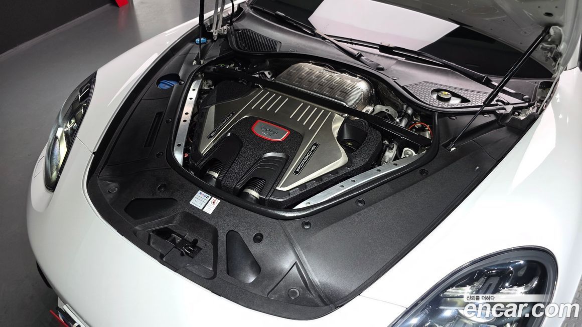 Porsche Panamera 2020