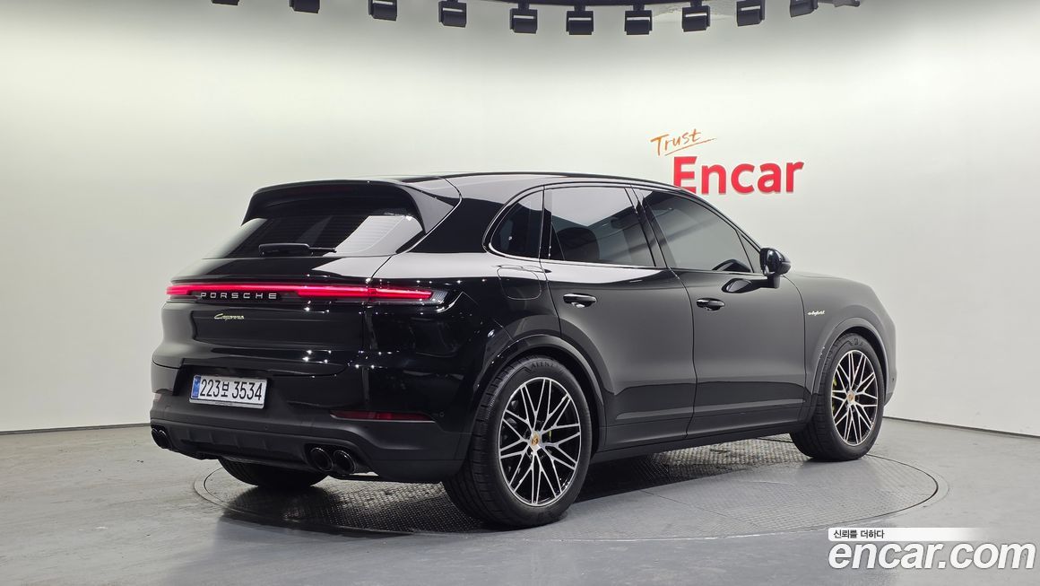 Porsche Cayenne 2024