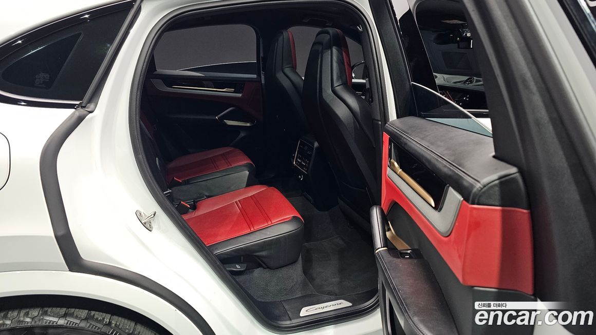 Porsche Cayenne 2025