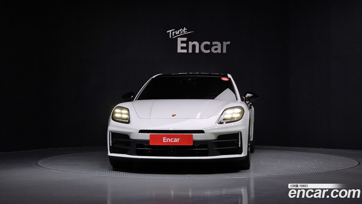 Porsche Panamera 2025