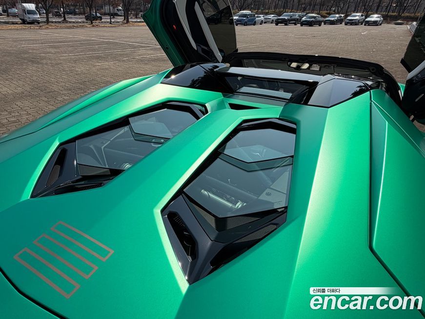 Lamborghini Aventador 2021