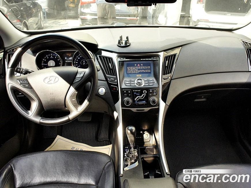Hyundai Sonata 2011