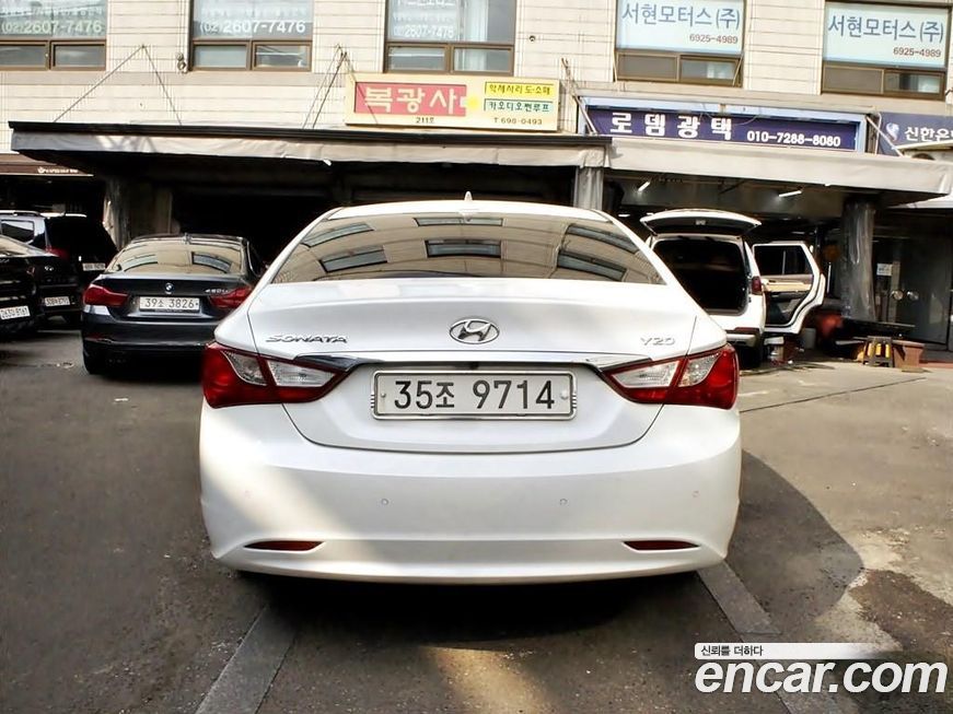 Hyundai Sonata 2011