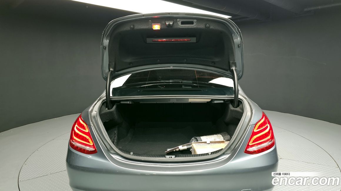 Mercedes-Benz C-Class 2017