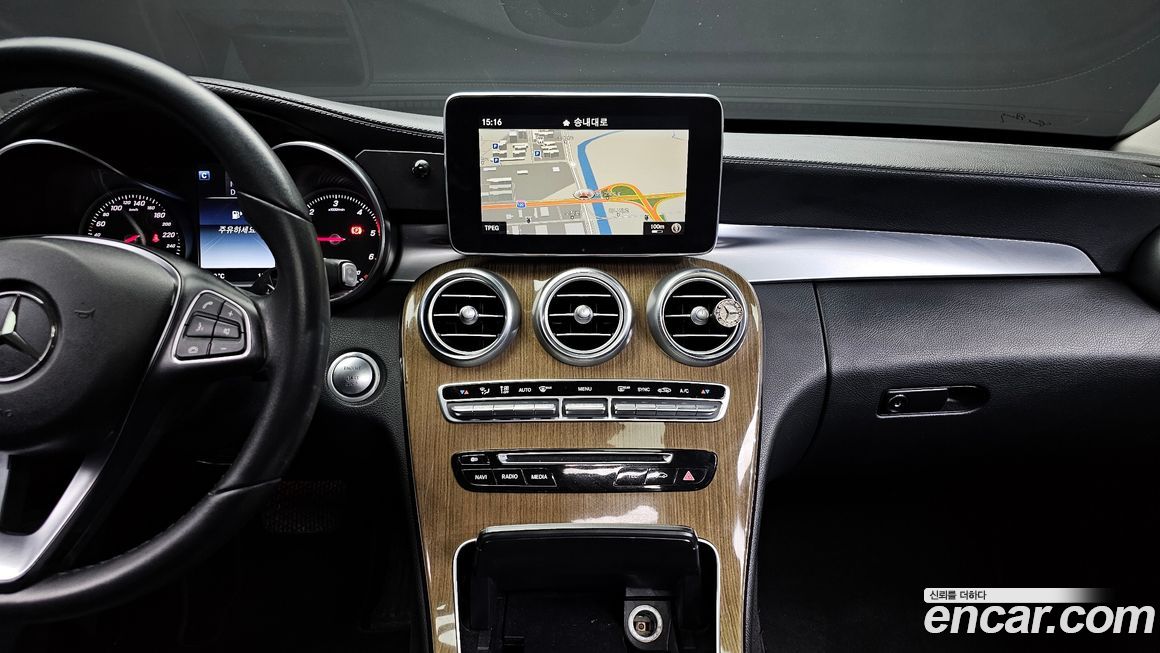 Mercedes-Benz C-Class 2017