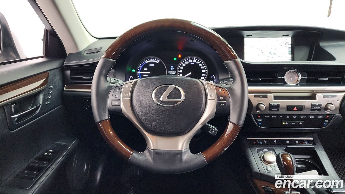Lexus ES 2014