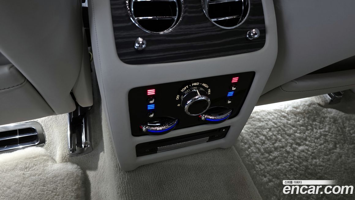 Rolls-Royce Ghost 2023